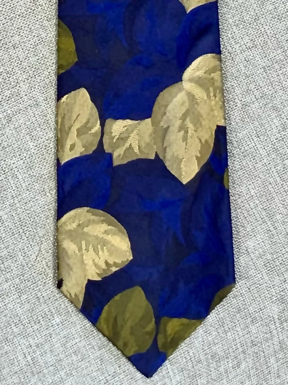 Bachrach Silk Tie Navy Blue Leaf Print